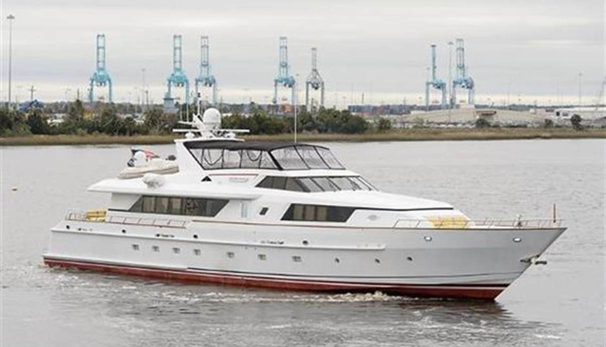 Amazing Grace yacht, Derecktor Shipyards