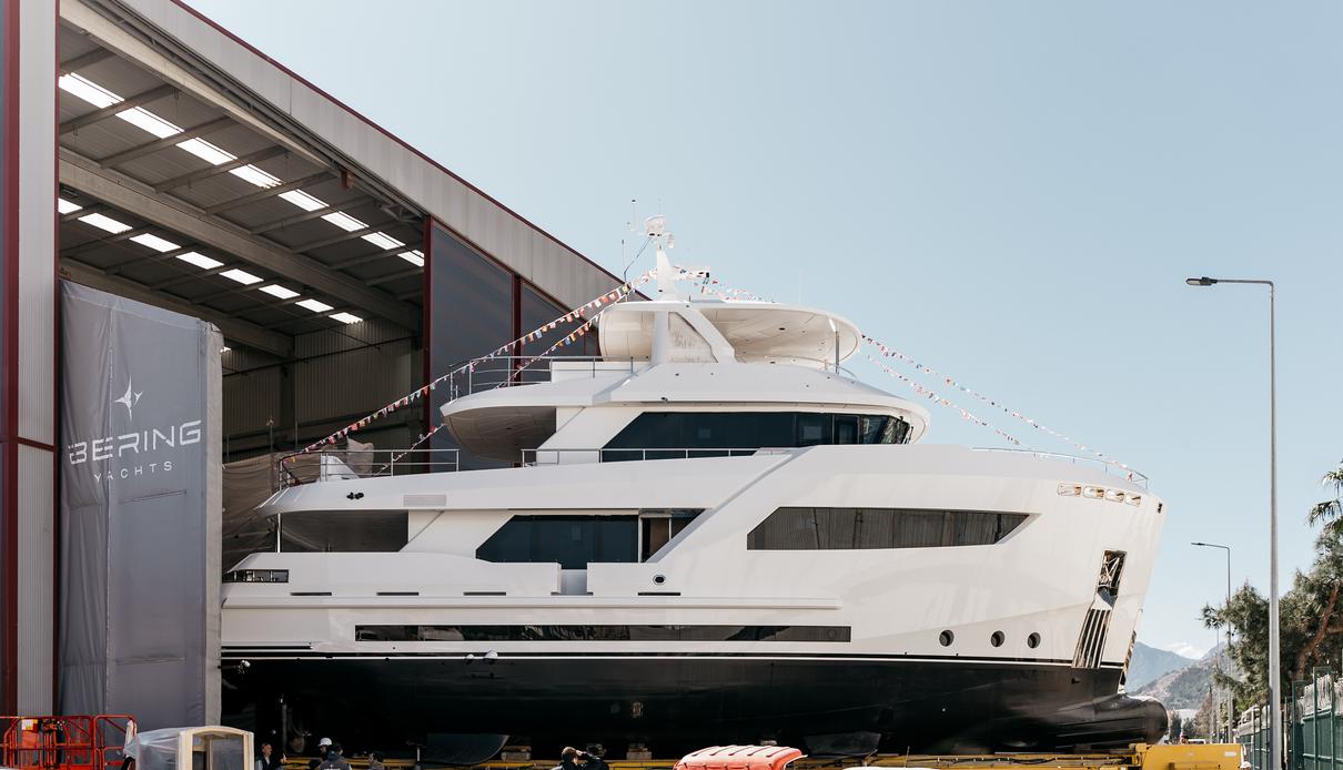 Sayna yacht, Bering Yachts