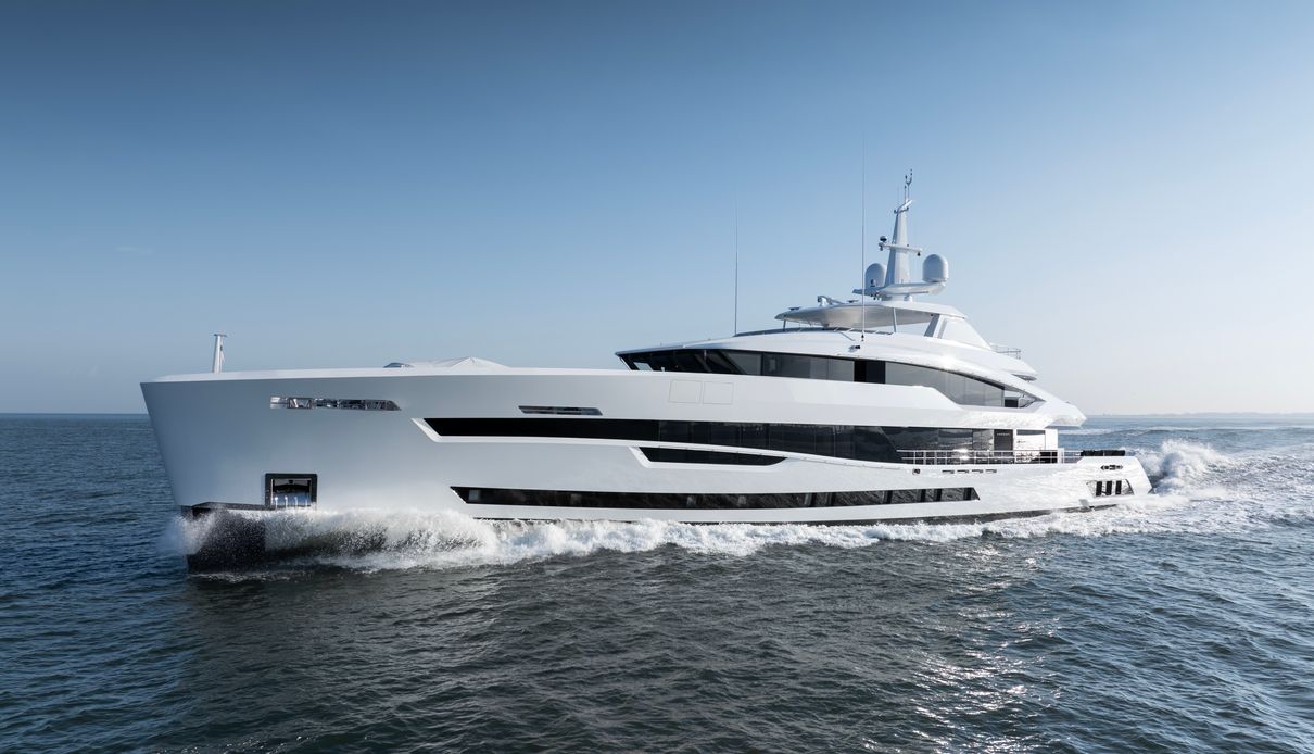 Santosha yacht, Heesen