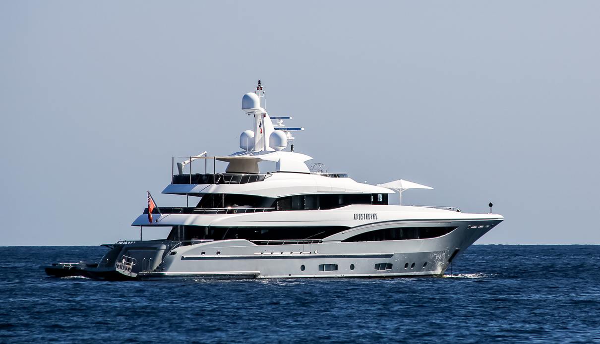 Apostrophe yacht, Royal Hakvoort