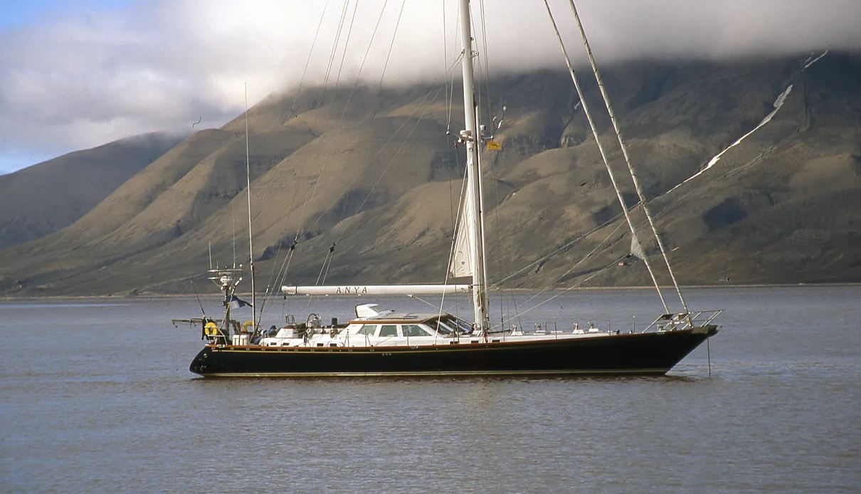 Anya yacht, Seafinn