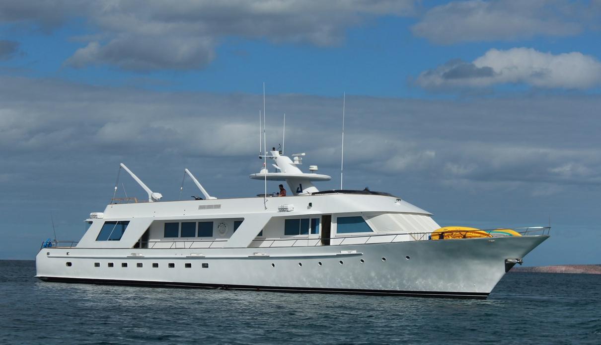 Mi Amor yacht, Newport Shipyard