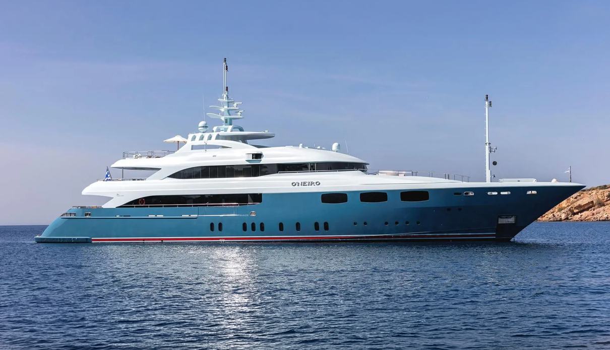 O'Neiro yacht, Golden Yachts