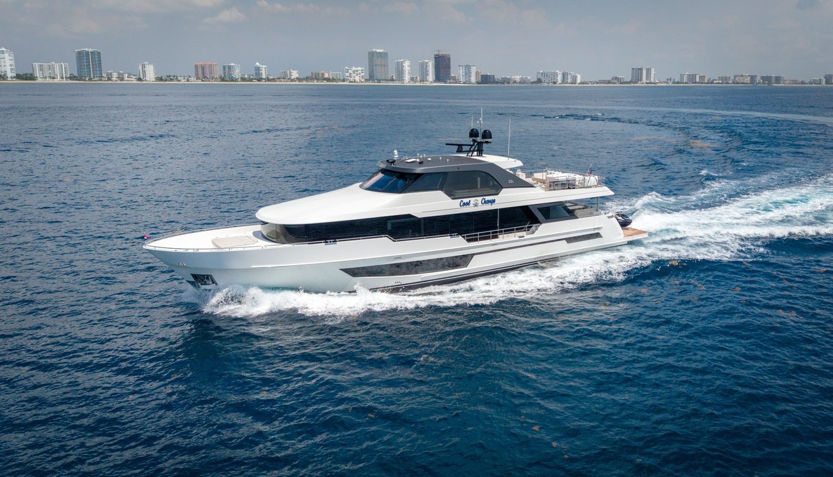 Cool Change yacht, Ocean Alexander