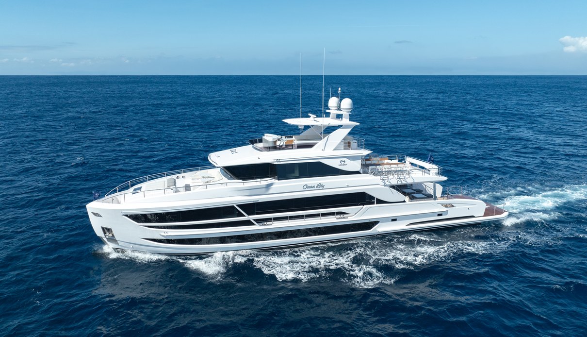 Ocean Lily yacht, Horizon