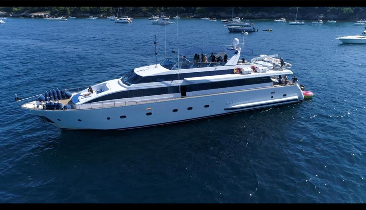 Miss Candy yacht, Versilcraft