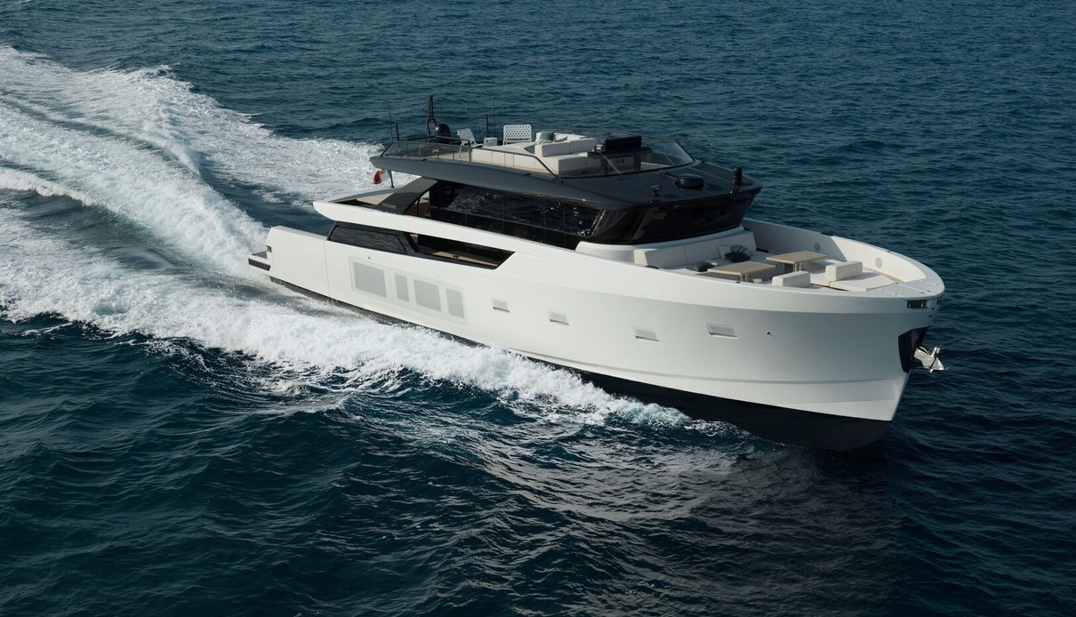 BGX83 / 01 yacht, Bluegame