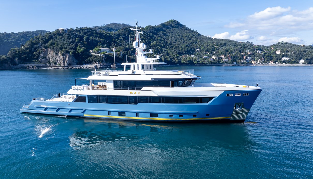 Mat yacht, Cantiere delle Marche