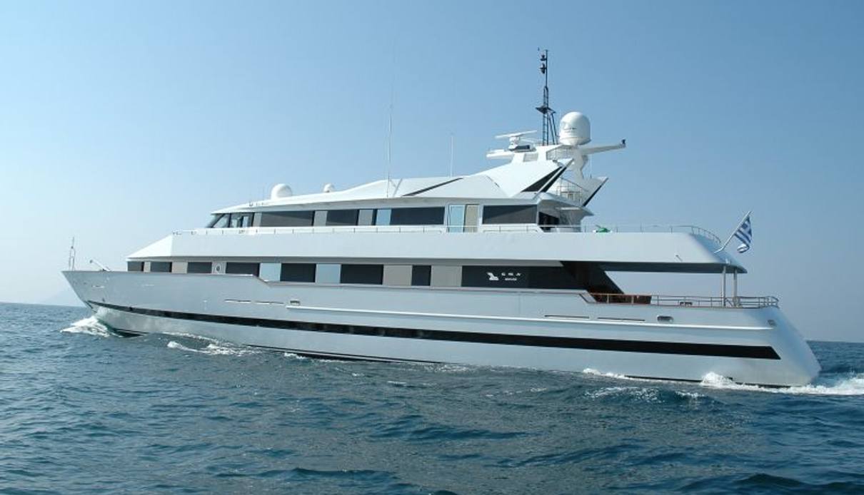 Bella Stella yacht, CRN Yachts