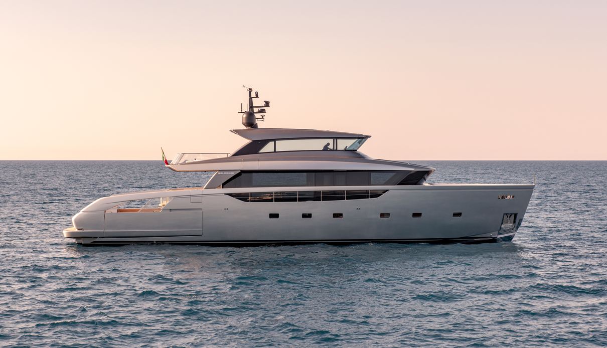 Obsidian yacht, Sanlorenzo