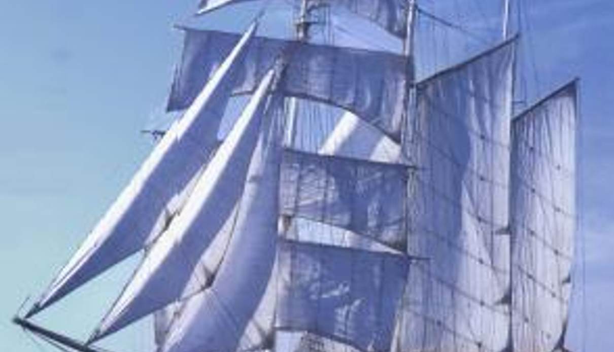 Thalassa yacht, Haak