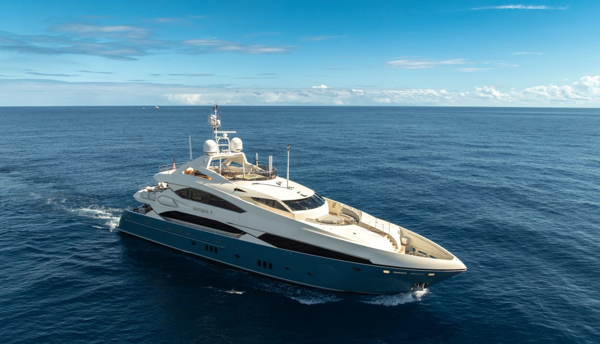 Natural 9 yacht, Sunseeker