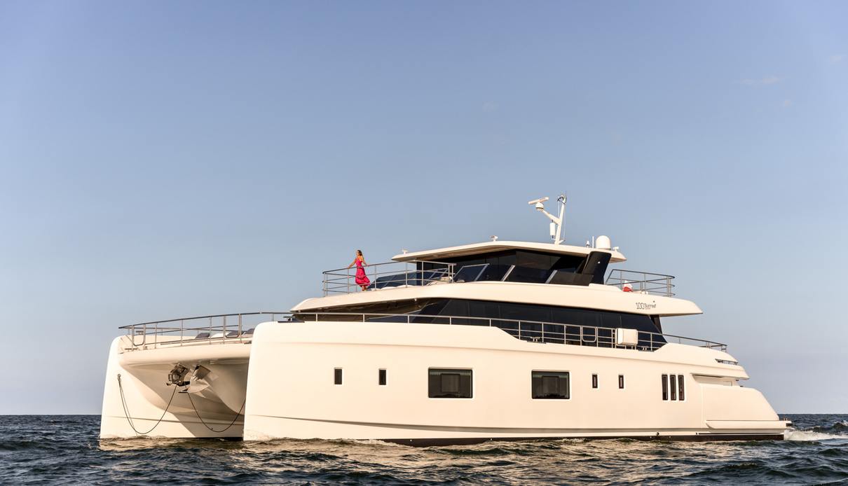 Thea VI yacht, Sunreef Yachts