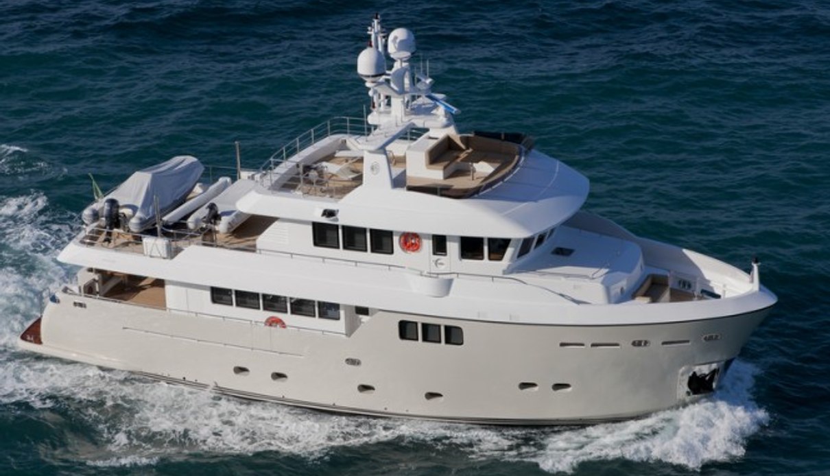 C yacht, Cantiere delle Marche