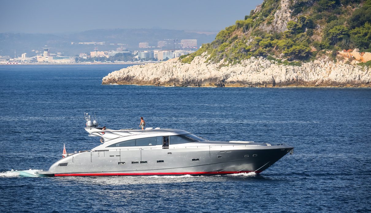 Reveil yacht, AB Yachts