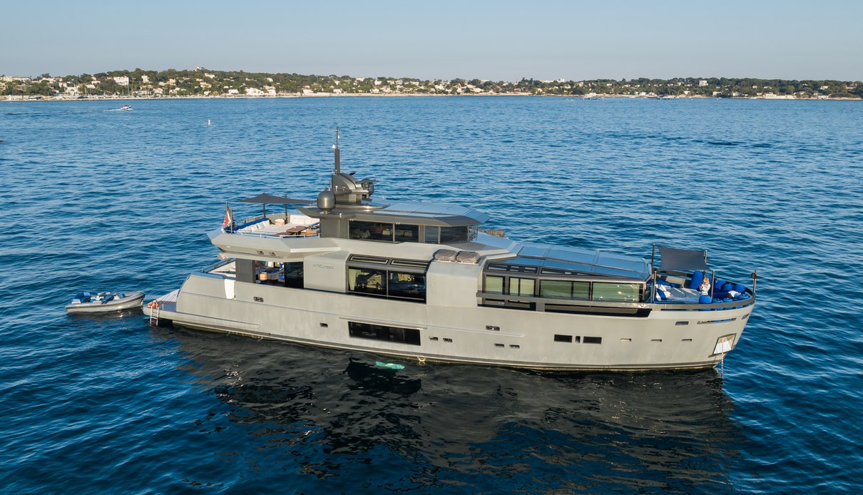 Sea Coral II yacht, Arcadia