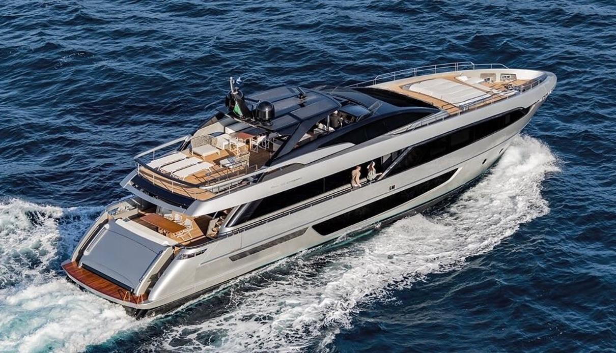 Bernadette yacht, Riva