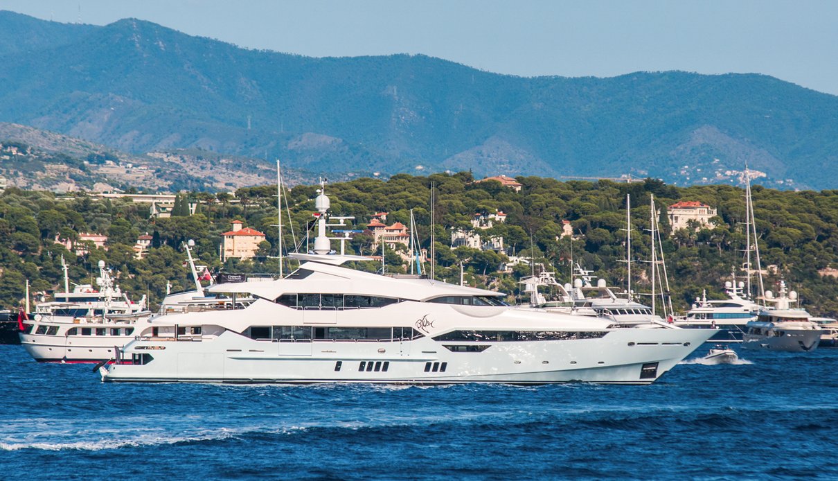 Arados yacht, Sunseeker