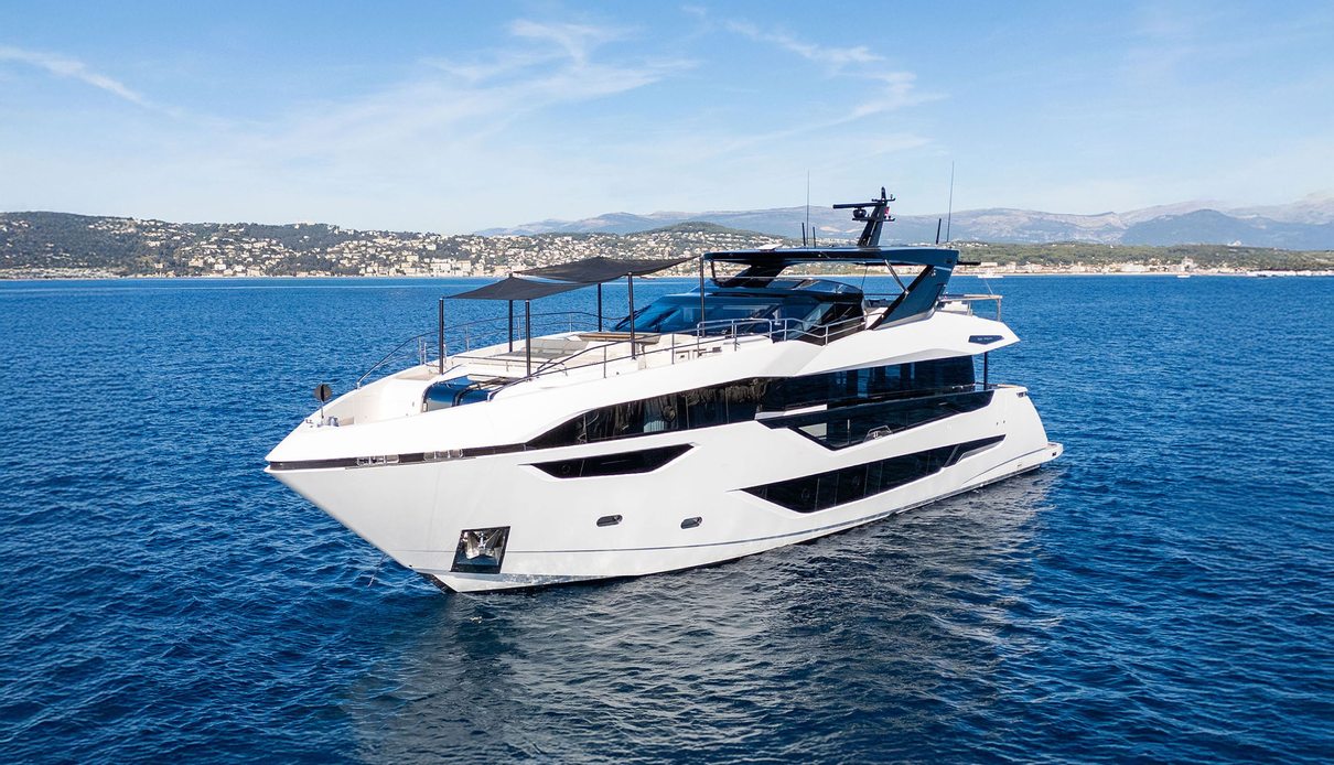 Family Spirit yacht, Sunseeker