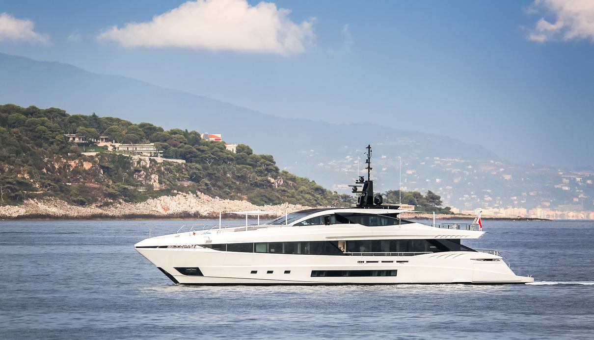 MA yacht, Mangusta