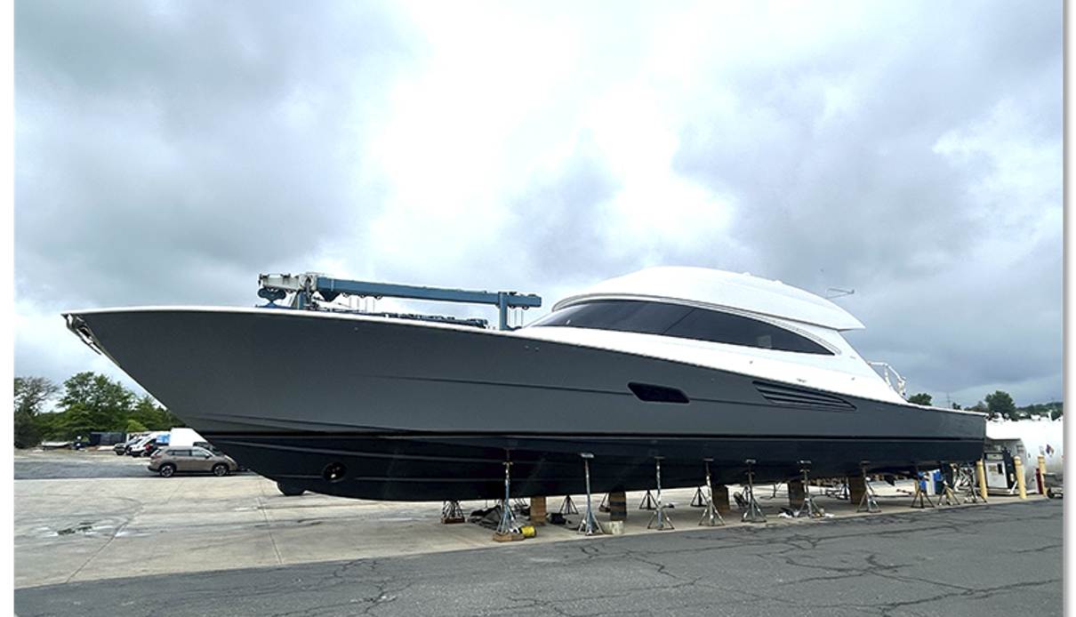 Viking 90C / 21 yacht, Viking Yachts