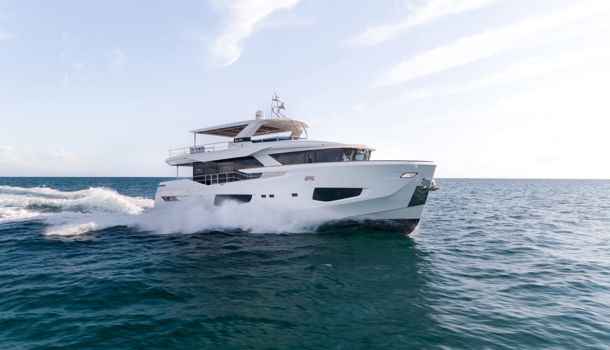 Numarine 26XP/27 yacht, Numarine