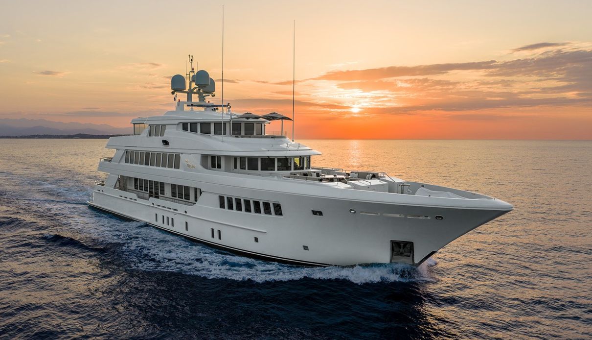 Lady Maxine yacht, Royal Hakvoort