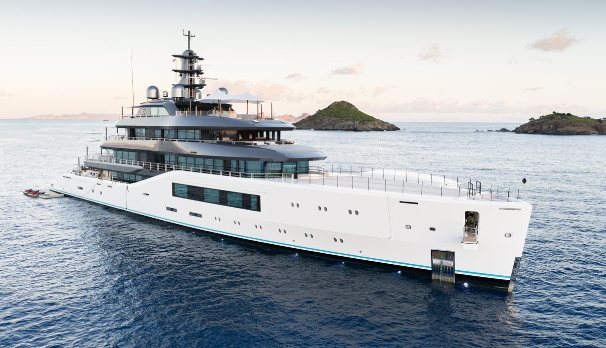 Pangea yacht, Amels