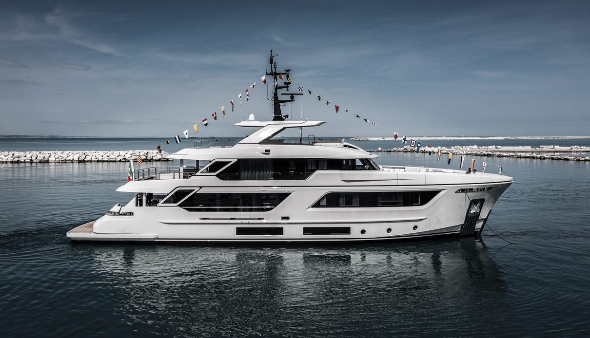 Stellamar yacht, Cantiere delle Marche