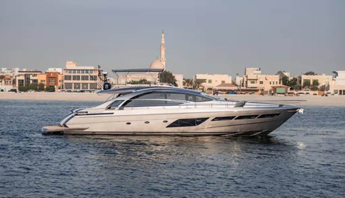 AAA2 yacht, Pershing