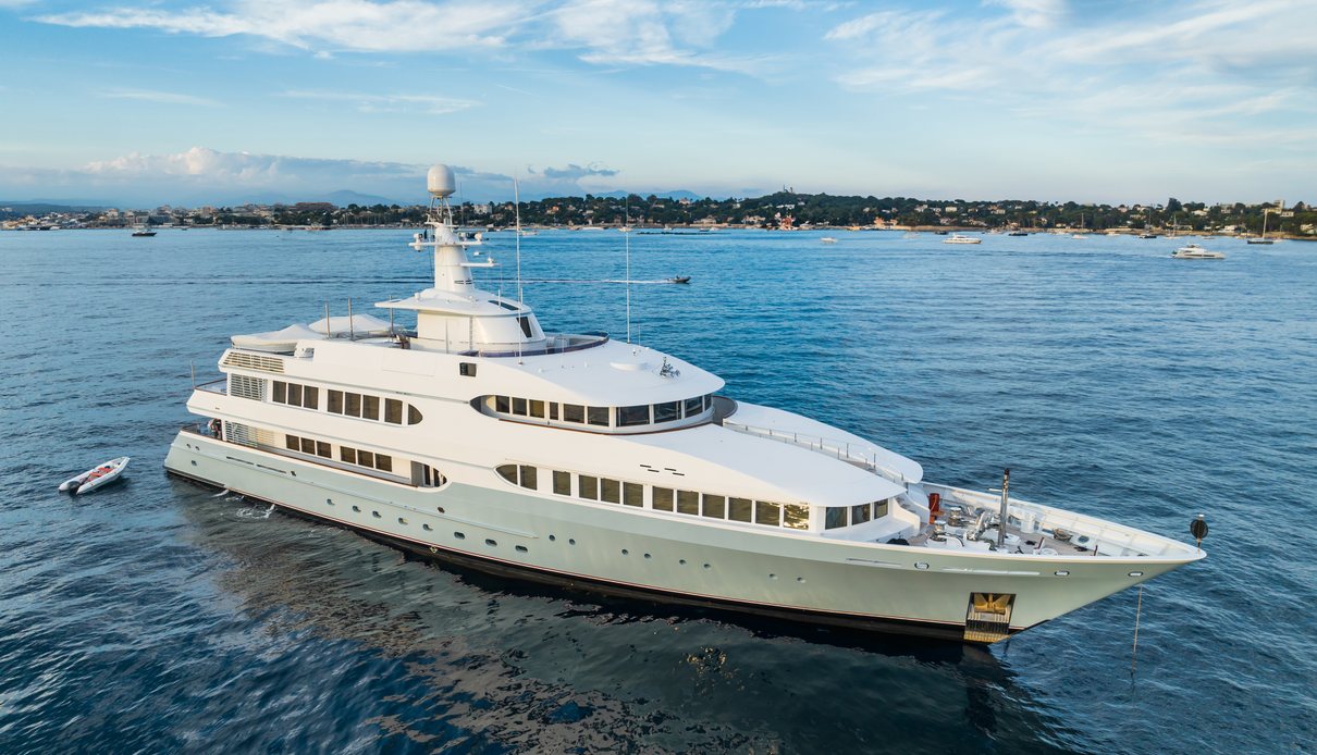 Olympus yacht, Feadship