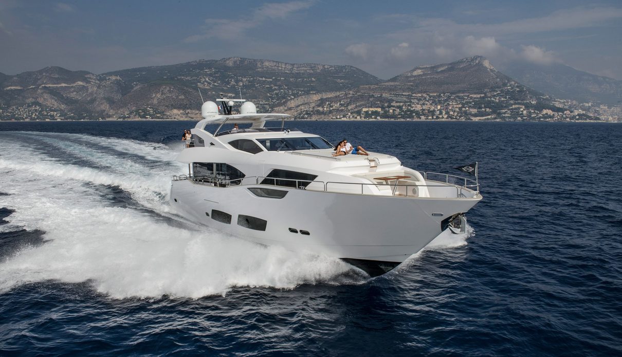 Lady M yacht, Sunseeker