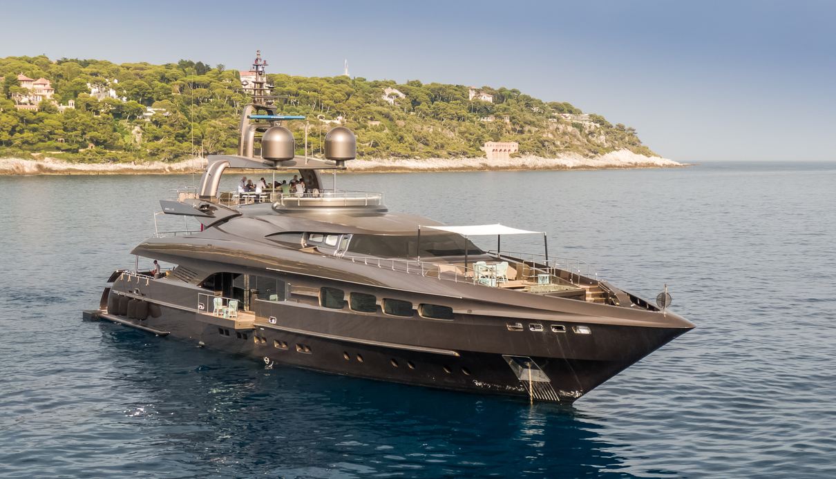 Zamani yacht, Mondo Marine