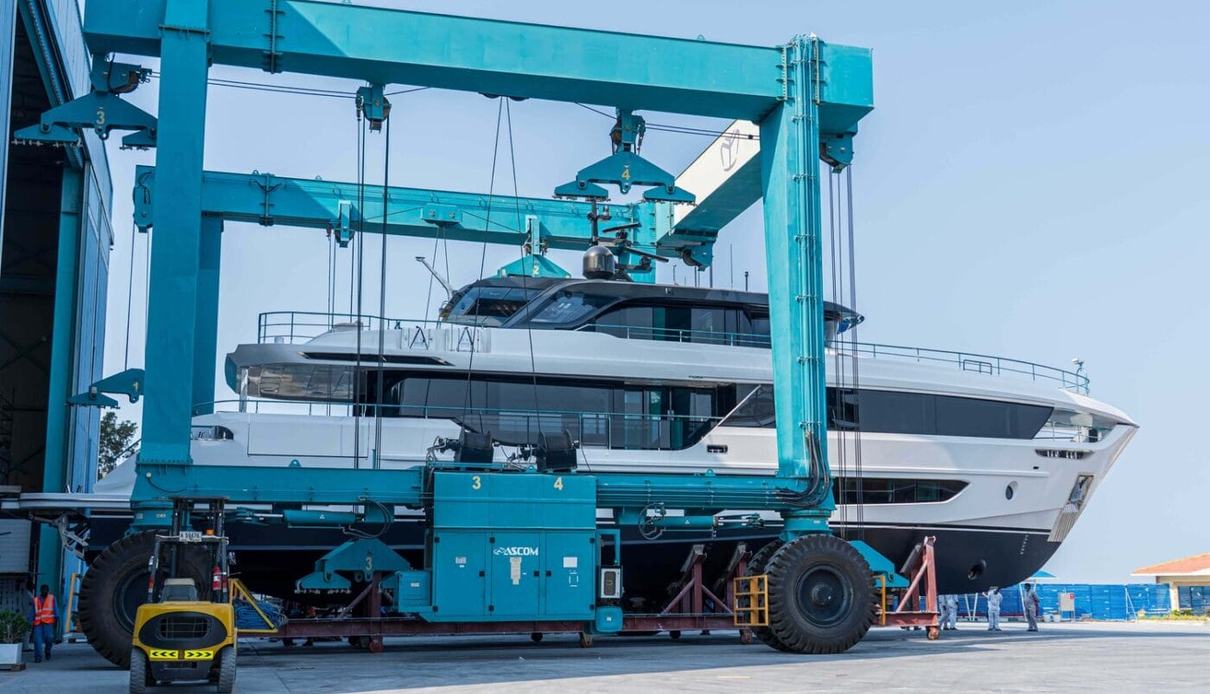 L'Onda yacht, Gulf Craft
