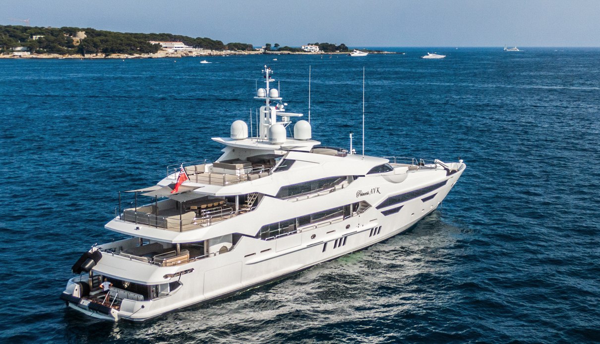 Alessandra III yacht, Sunseeker