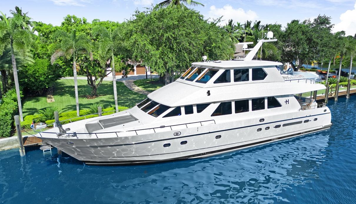 Miles Aweigh yacht, Hargrave Custom Yachts