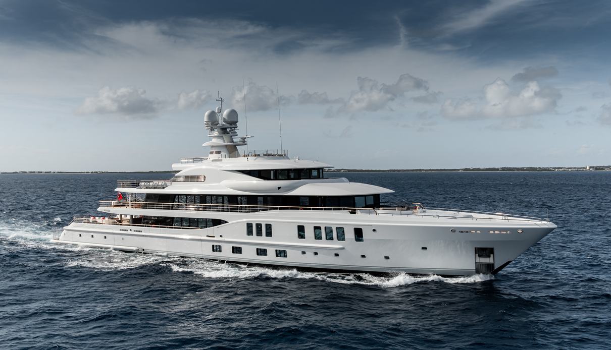 Synthesis yacht, Amels