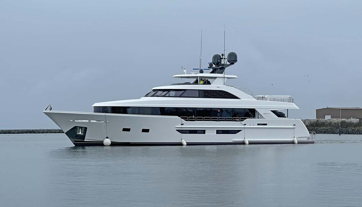 Priceless yacht, Westport Yachts