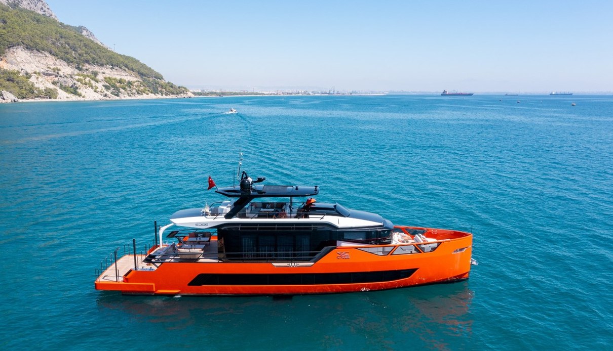 Edge yacht, Sarp Yacht