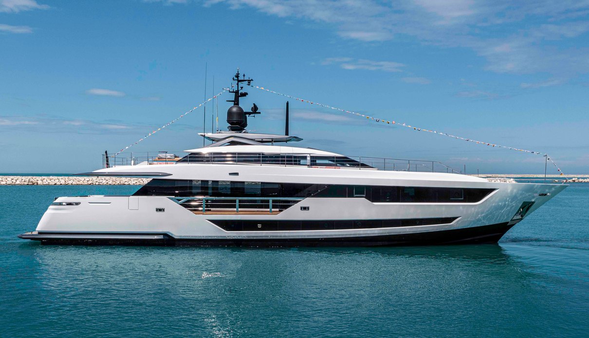 Someday yacht, Custom Line