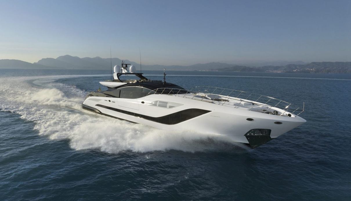 Rebellious yacht, Mangusta