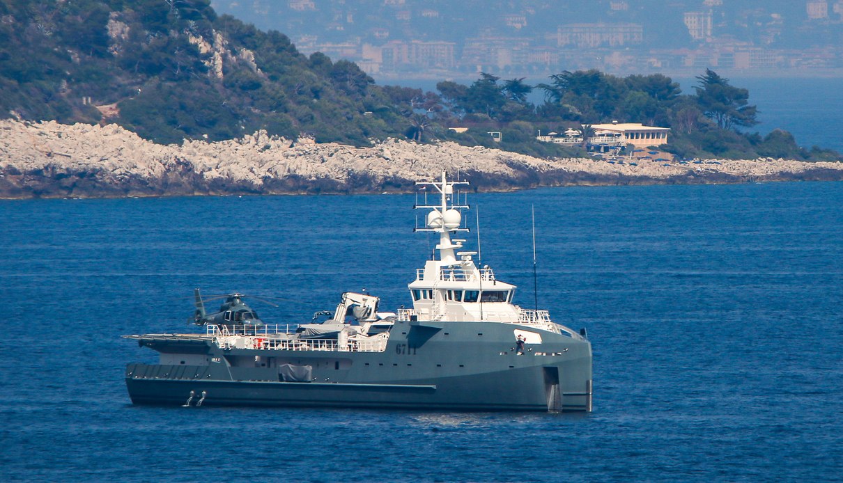 Kalm yacht, Damen Yachting