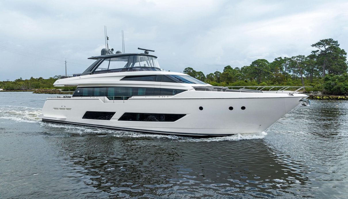 Pinch Me yacht, Ferretti Yachts