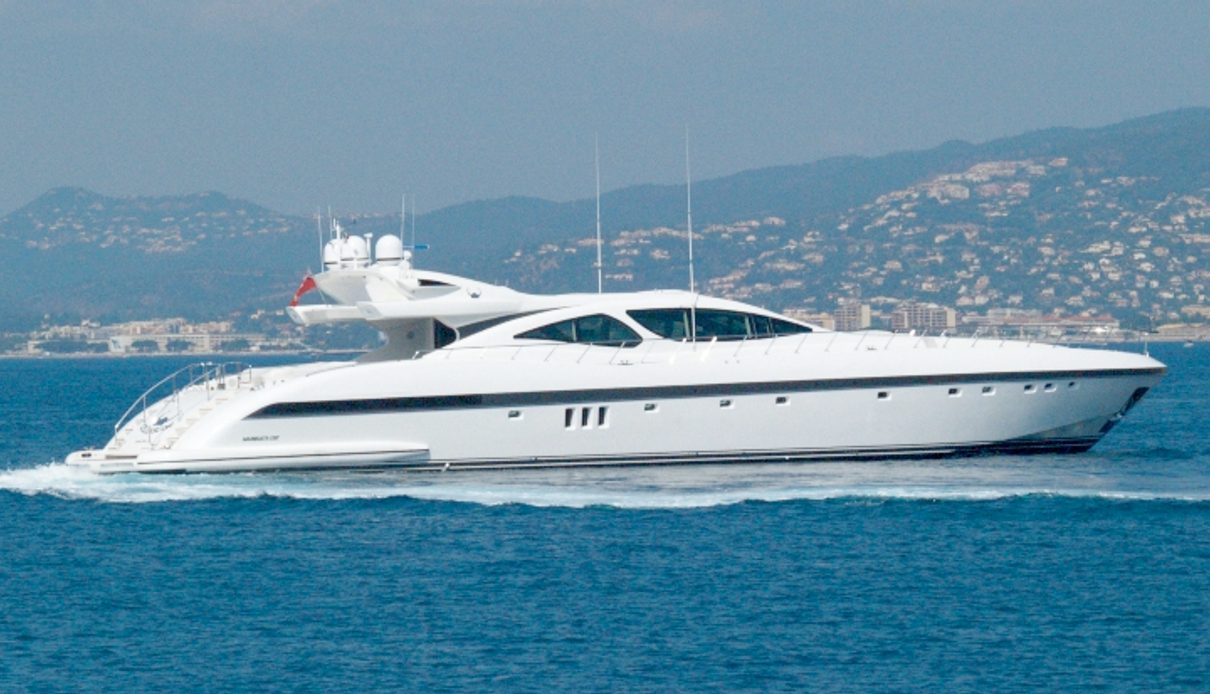Celcascor yacht, Mangusta