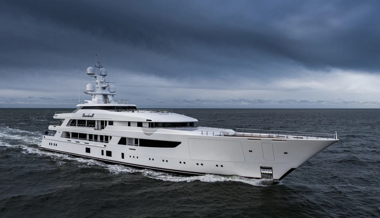 Boardwalk V yacht, Feadship