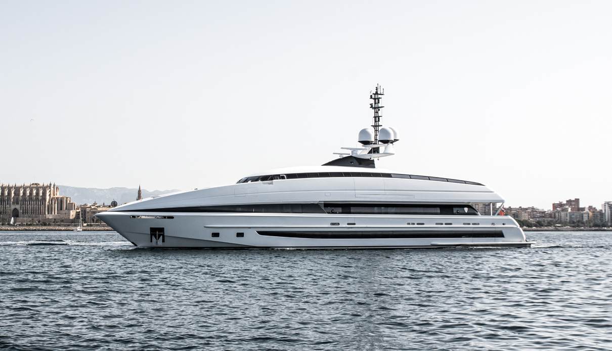 Crazy Me yacht, Heesen