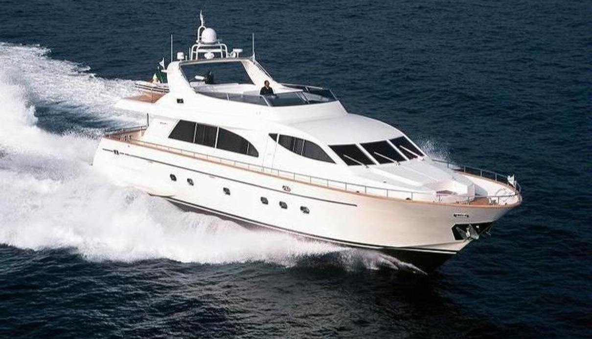 Vida Loca yacht, Falcon Yachts