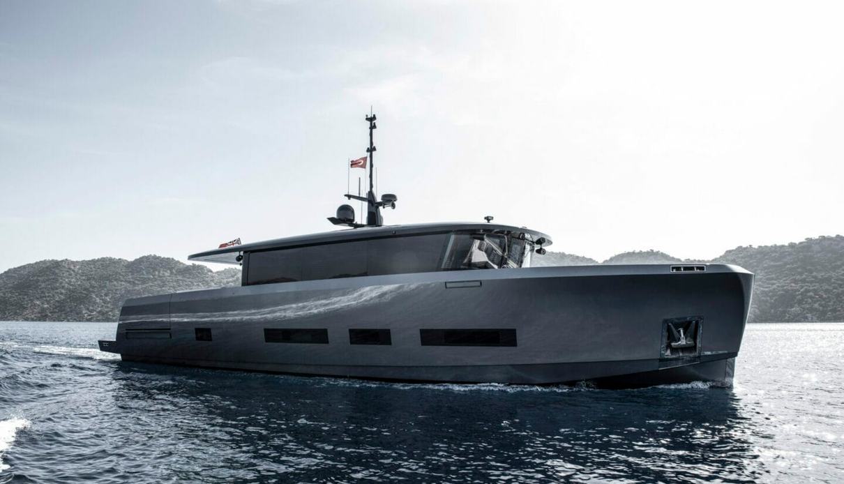 0110 yacht, Alia Yacht