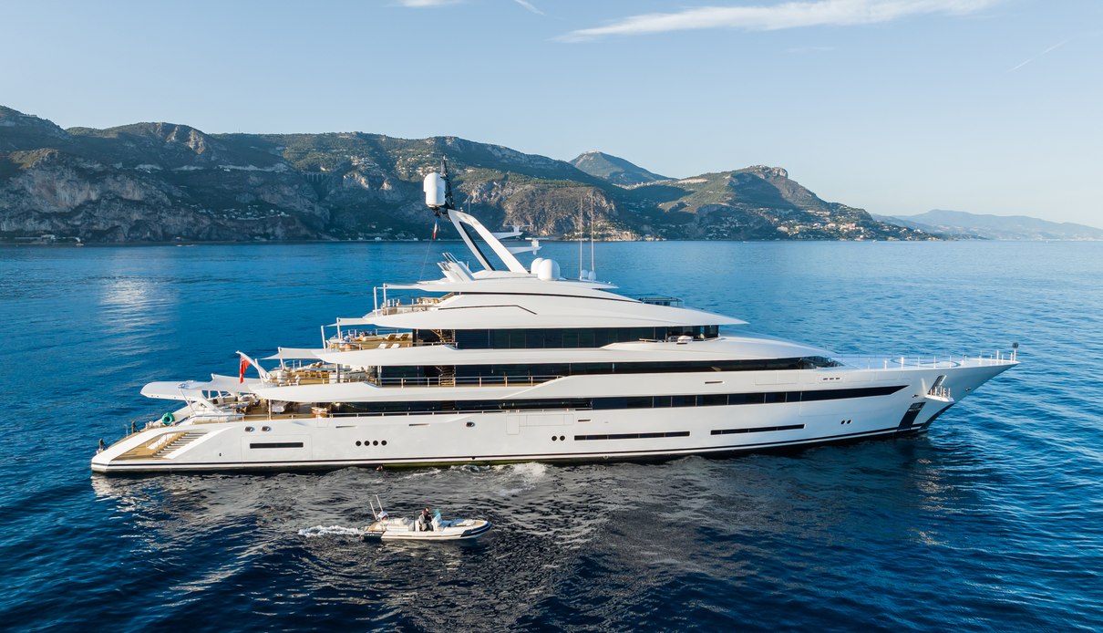 Avantage yacht, Lurssen