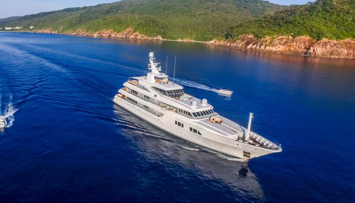 Paraffin yacht, Feadship